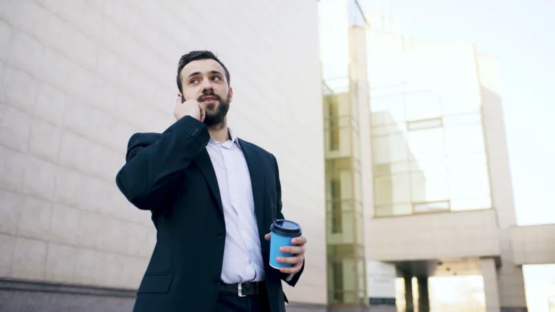 Ditch the Screen: Why Your Sharpest Betting Calls Come When You Step Away From Your Phone